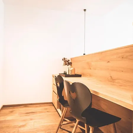 アパートホテル & Alpenresidenz Viktoria ノイシュティフト・イム・シュトゥーバイタール