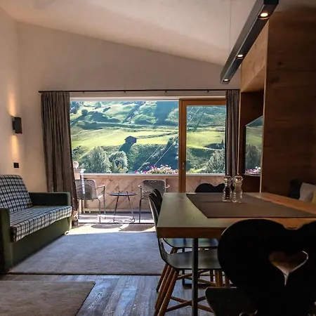 & Alpenresidenz Viktoria アパートホテル