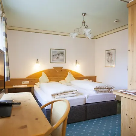 Aparthotel & Alpenresidenz Viktoria Neustift im Stubaital