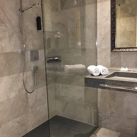 Lägenhetshotell & Alpenresidenz Viktoria Neustift im Stubaital