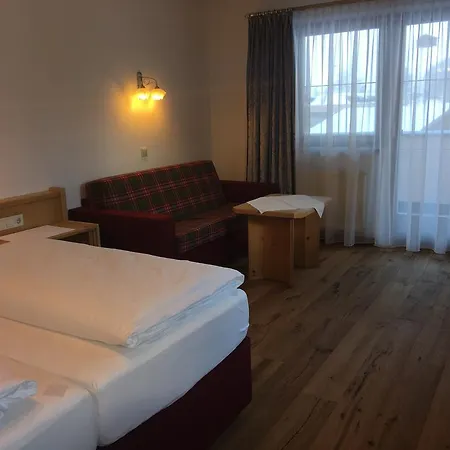 & Alpenresidenz Viktoria ノイシュティフト・イム・シュトゥーバイタール