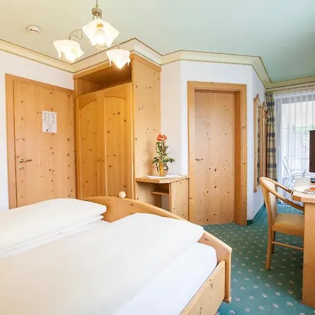 Lägenhetshotell & Alpenresidenz Viktoria Neustift im Stubaital