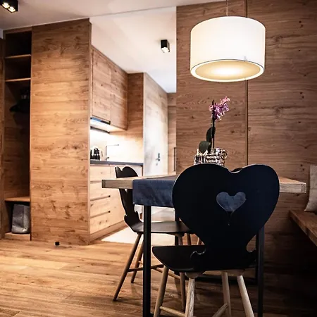 & Alpenresidenz Viktoria Апарт-отель