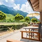 Aparthotel & Alpenresidenz Viktoria Neustift im Stubaital
